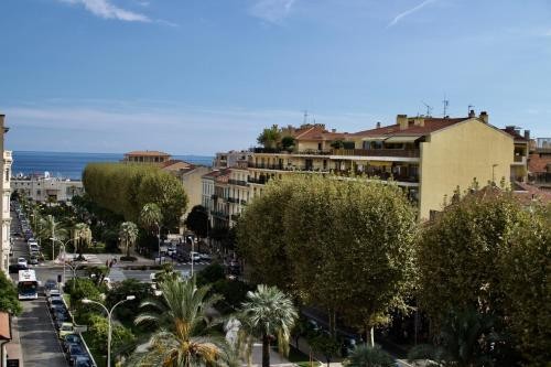 Résidence Châteauneuf, Résidence Hôtelière à Menton
