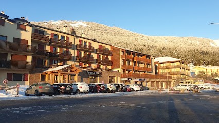 HOTEL LE YAKA / Pied Des Pistes, Hôtel aux Angles