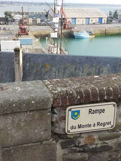 Les Colombes de la Baie du Mont Saint-Michel, Hôtel à Aucey-la-Plaine