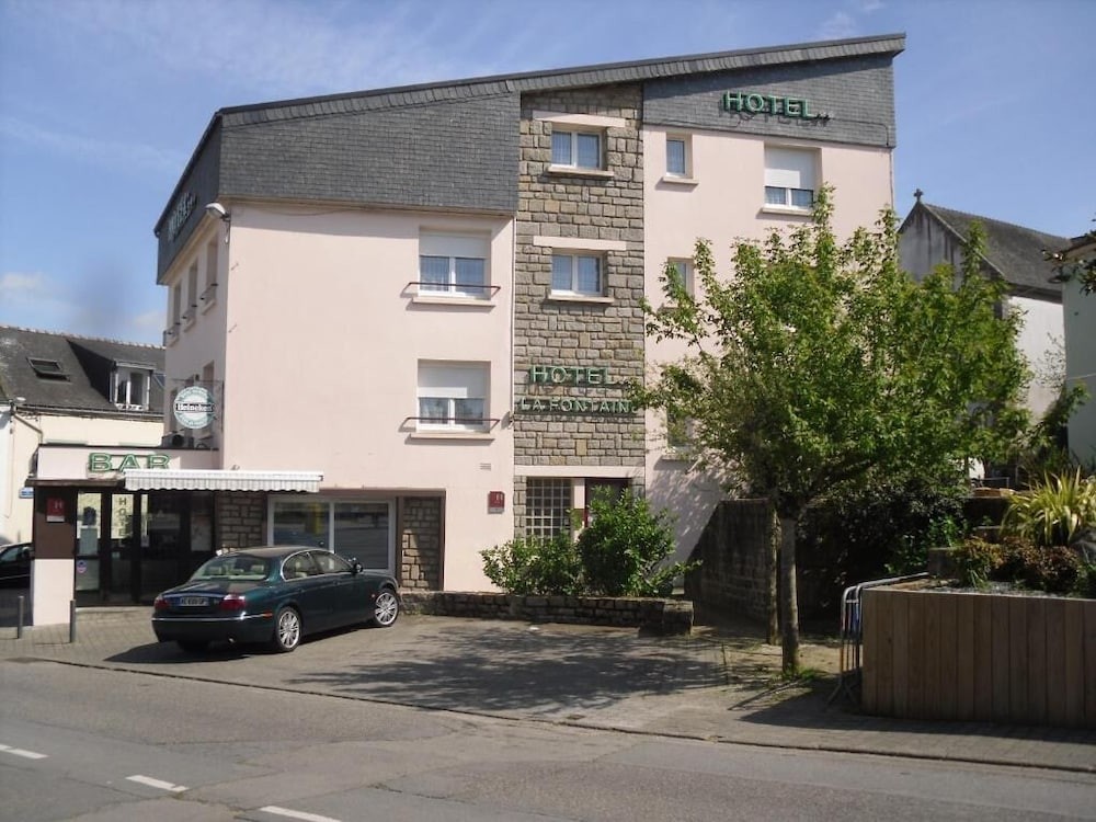 La Fontaine, Hôtel à Theix-Noyalo