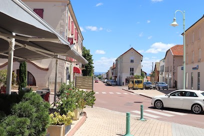 Le Central, Hôtel à Renaison