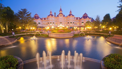 Disneyland Hotel Hôtel à Chessy
