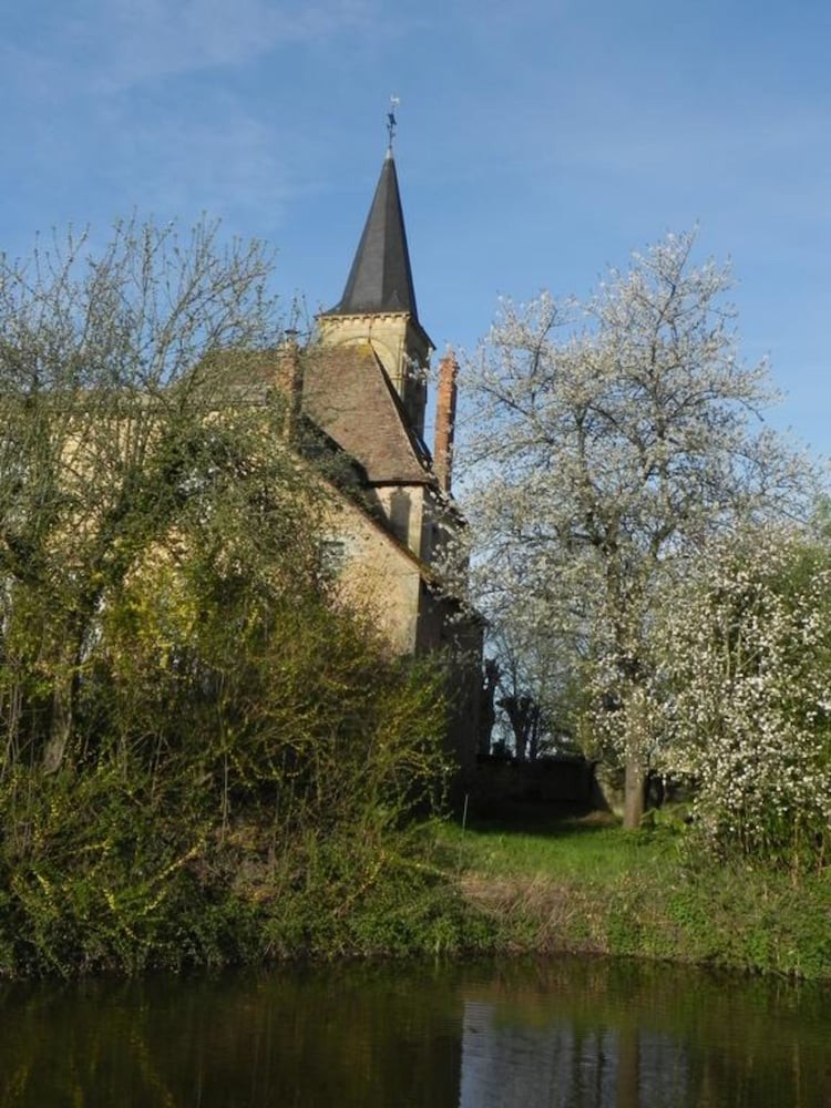 Auberge Saint Aubin, Hôtel à Saint-Aubin-le-Monial