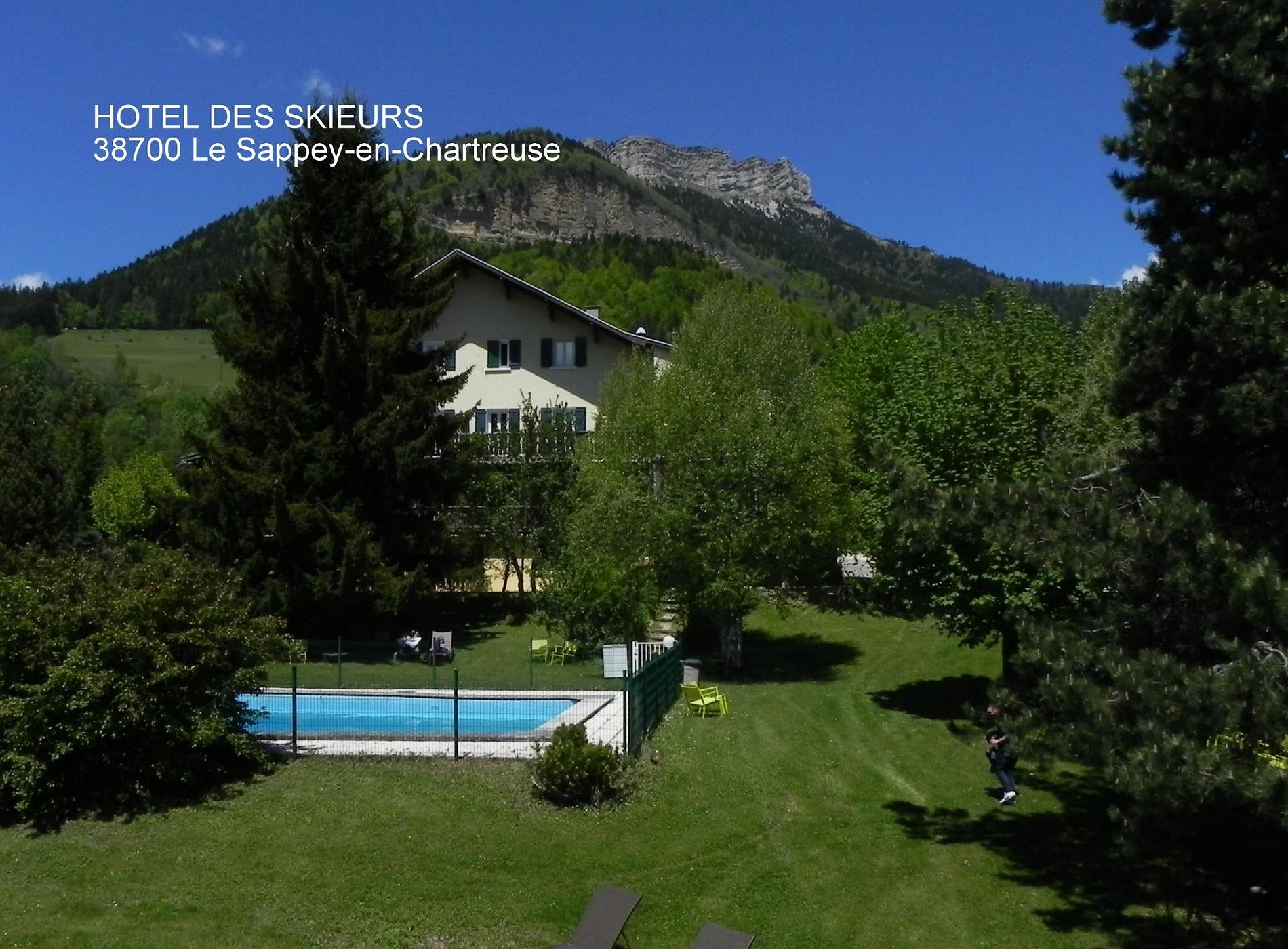 Les Skieurs, Hôtel au Sappey-en-Chartreuse