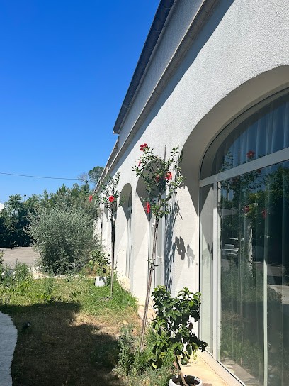 Le Clos Du Soleil - Le Mas Angelussi, Hôtel à Salon-de-Provence