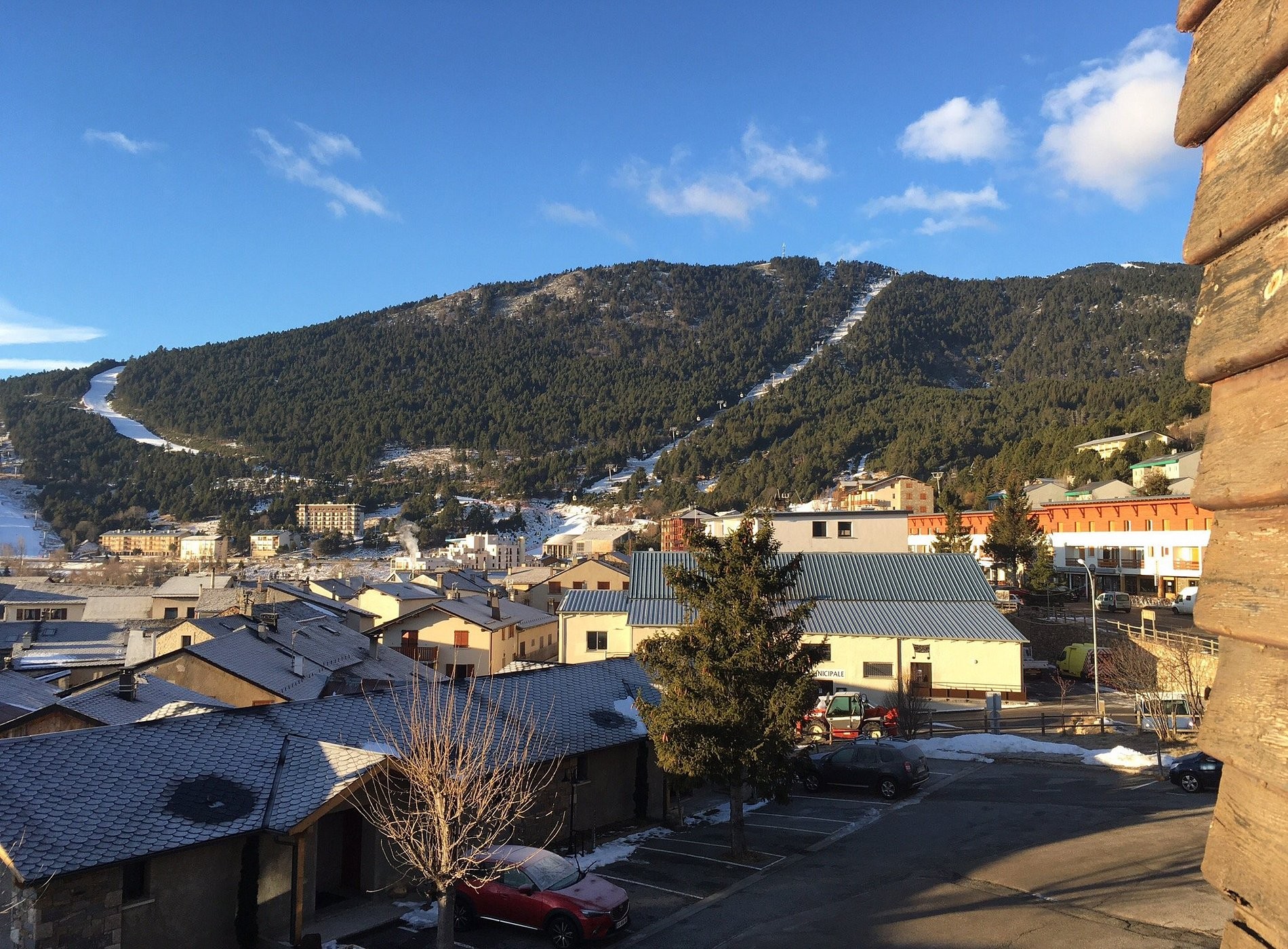 Hôtel Restaurant LE LLARET, Hôtel aux Angles
