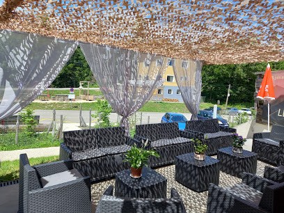 Hôtel Cartusia, Hôtel à Sarcenas