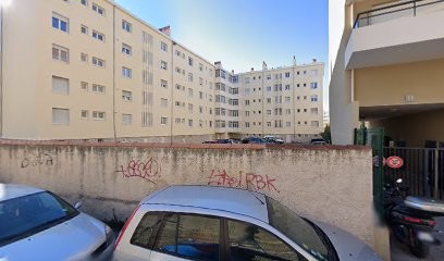 Guest Room Nearby The Beach, Hôtel à Marseille 07
