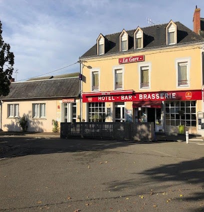 Hotel Brasserie De La Gare, Hôtel à Évron