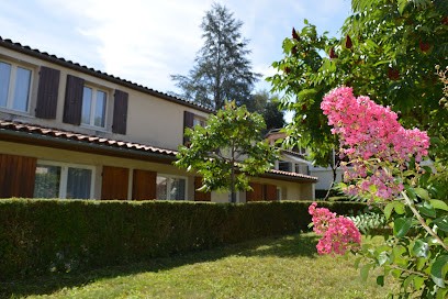 Hôtel Restaurant Les Falaises, Hôtel à Bouziès