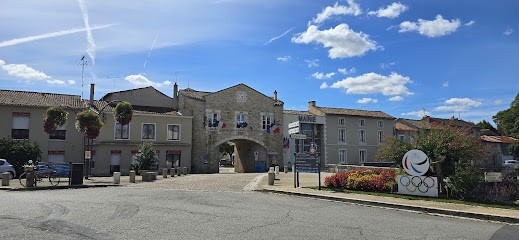 Hôtel Le Clovis, Hôtel à Vouillé