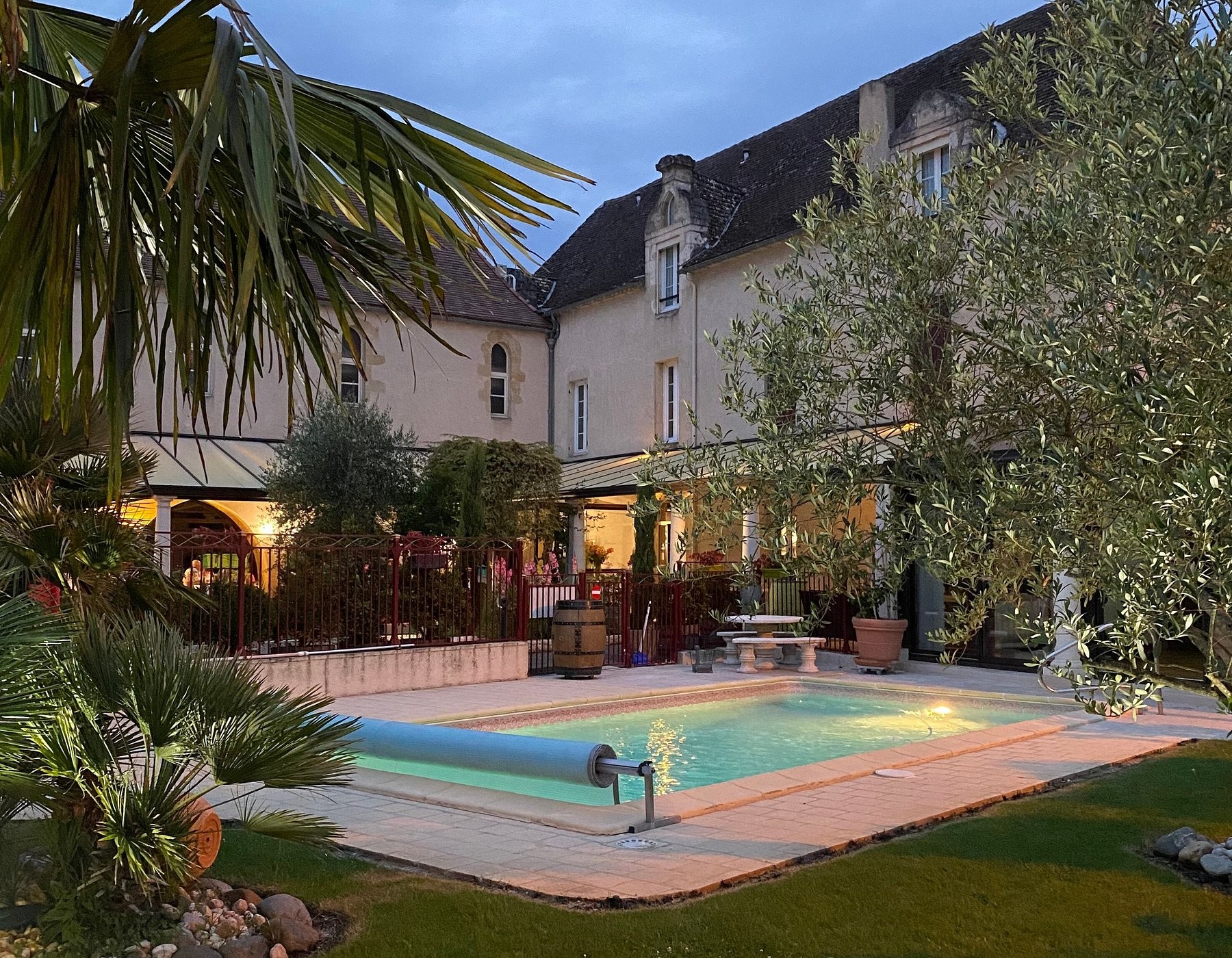 Logis Hôtel L'Hostellerie Des Ducs, Hôtel à Duras