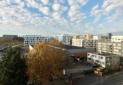 B&B Hôtel Massy Gare TGV, Hôtel à Massy