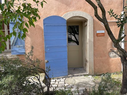 In Provence, Hôtel à Venelles