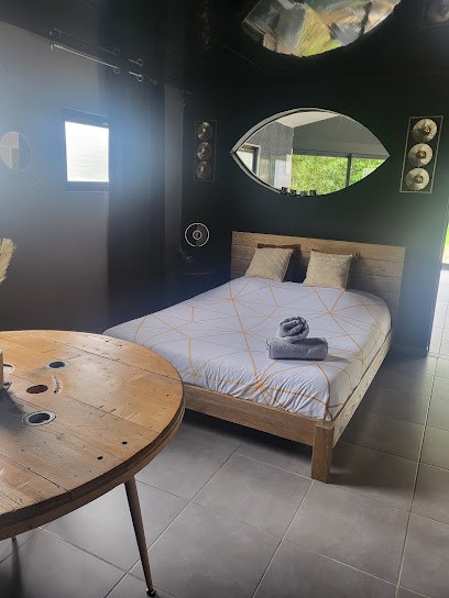 GITE ZEN SPA PRIVATIF HALLUIN, Hôtel à Halluin