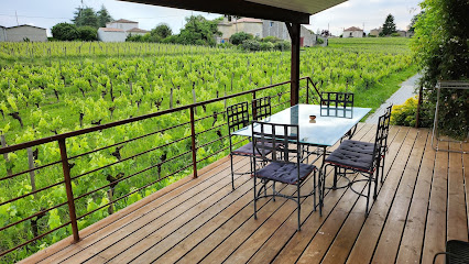 Gîte Le Chalet Vigneron Hôtel à Saint-Christophe-des-Bardes
