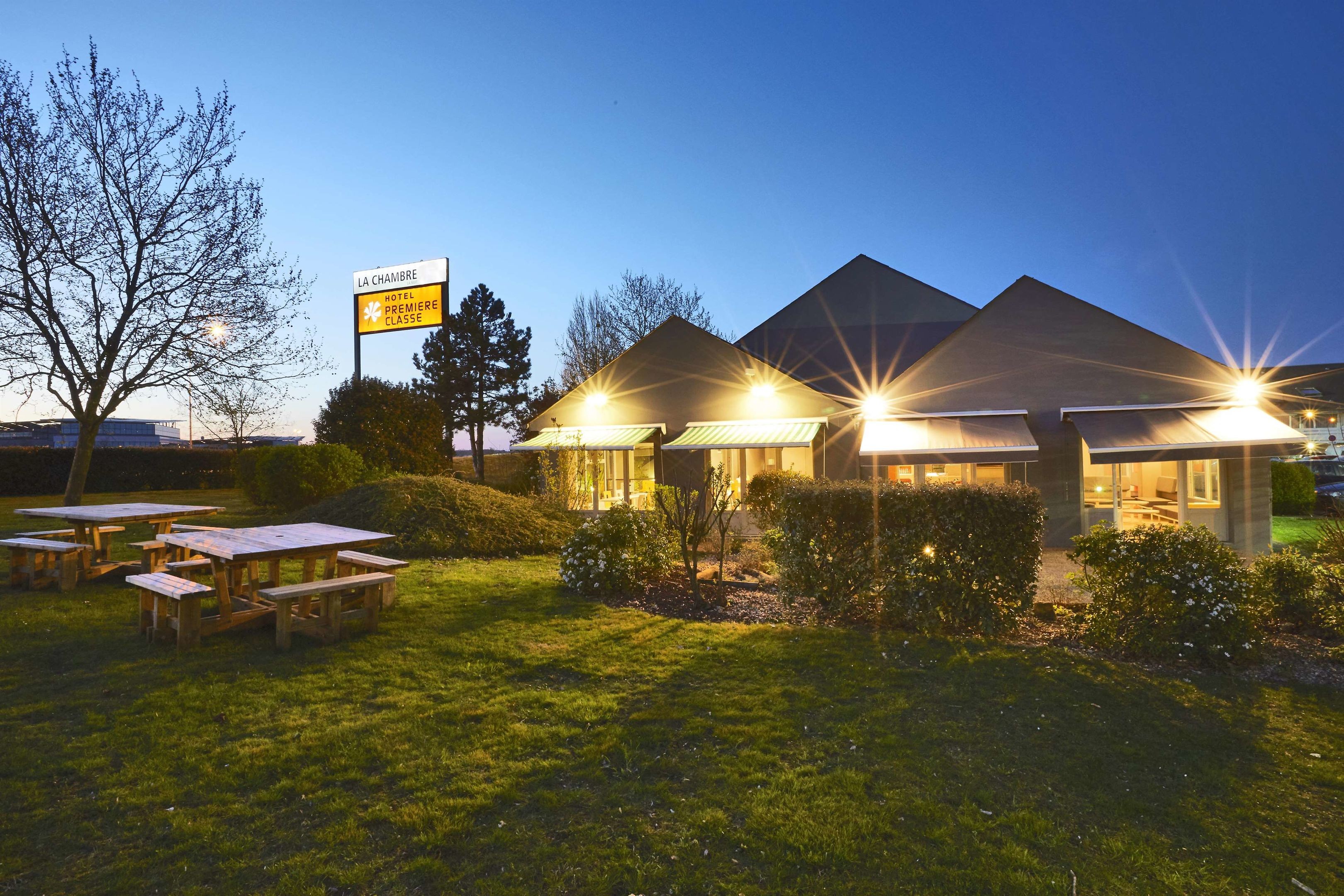 Premiere Classe Poitiers Futuroscope - Chasseneuil, Hôtel à Chasseneuil-du-Poitou