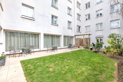 Hôtel Montbriand Antony (Ancien Hôtel Alixia), Hôtel à Antony