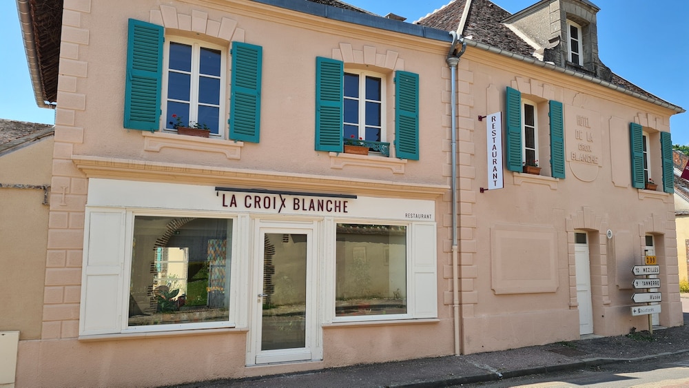 Hôtel-Restaurant De La Croix-Blanche, Hôtel à Villiers-Saint-Benoît