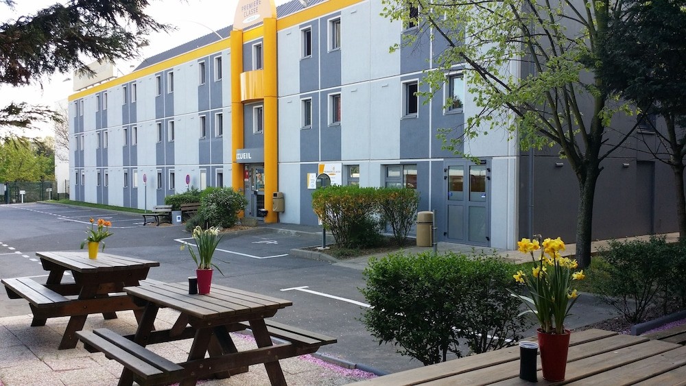 Premiere Classe Montreuil, Hôtel à Montreuil