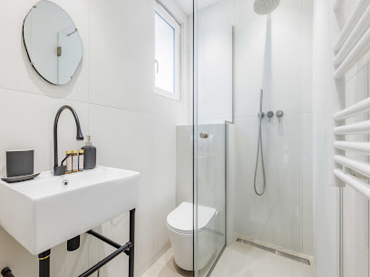 Modern Studio -2P- Near Montmartre - Belvilla By Oyo Hôtel à Paris 18