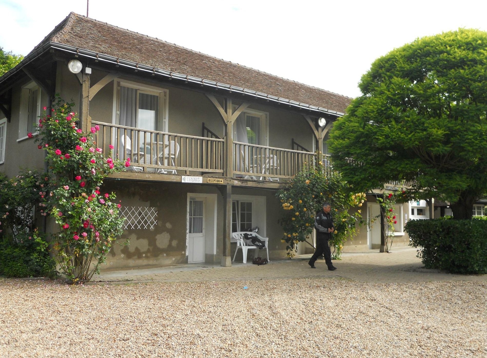 Hôtel Du Petit Lussault, Hôtel à Nazelles-Négron
