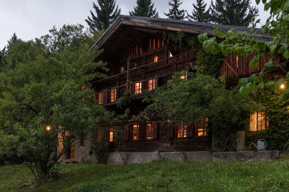 Arthaus Megeve, Hôtel à Demi-Quartier