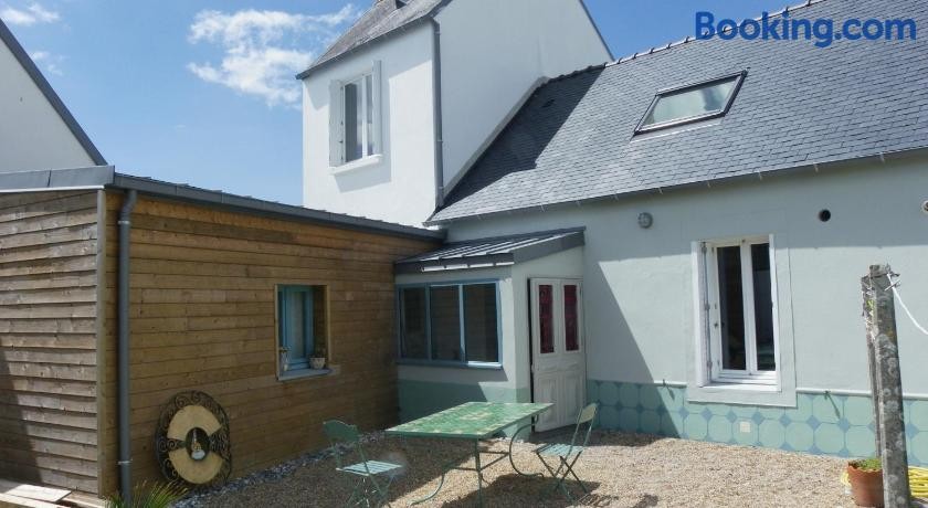 Les Couleurs De L'eau, Hôtel à Plonéour-Lanvern