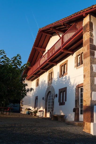 Gite Domaine D'Oronozia, Hôtel à Saint-Étienne-de-Baïgorry