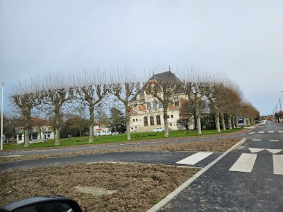Hôtel De Ville, Hôtel à Sainte-Geneviève-des-Bois