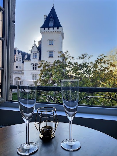 WonderHost Château, Hôtel à Pau