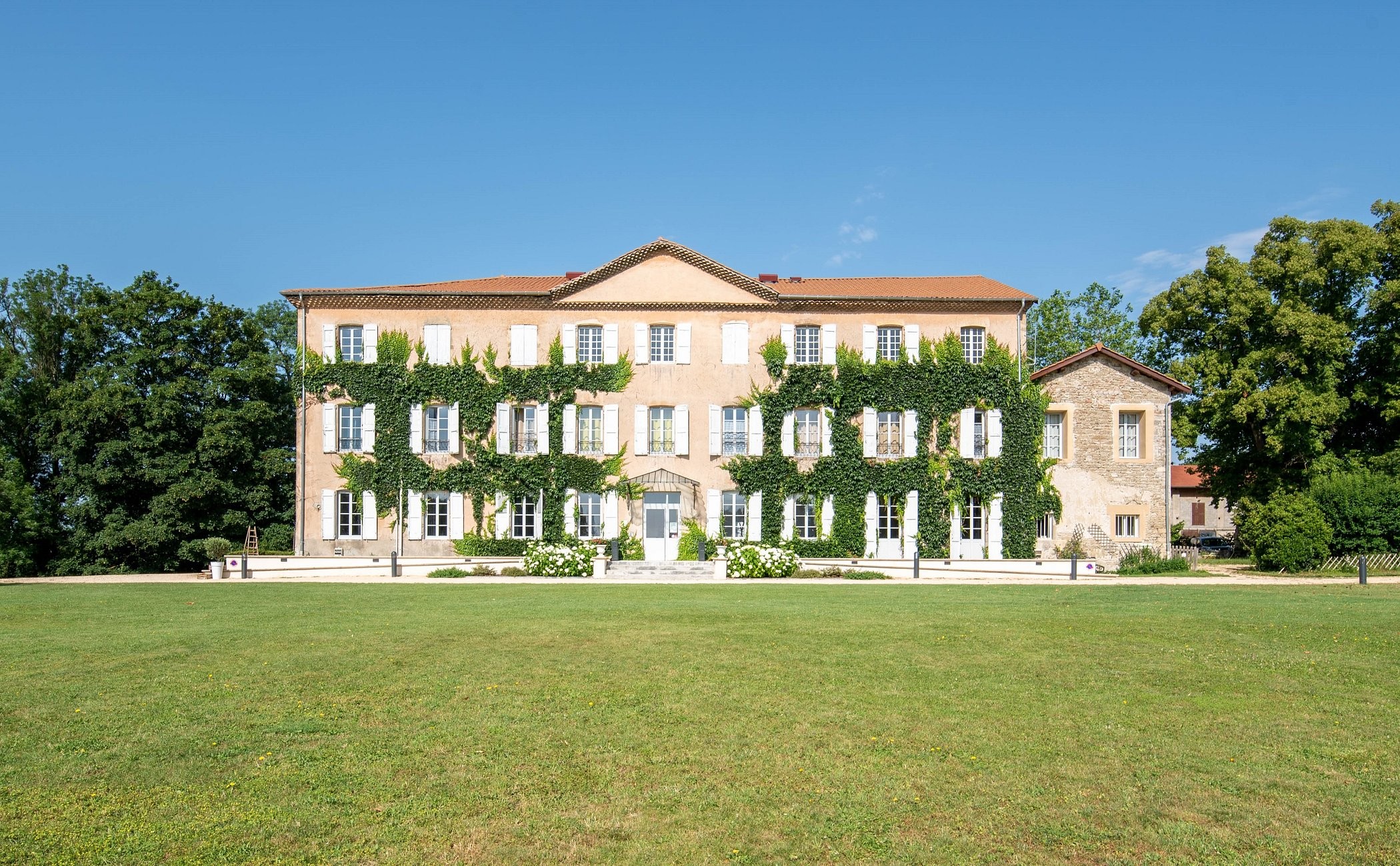 Hotel Le Château De Césarges, Hôtel à Maubec