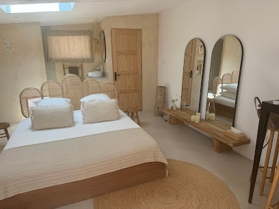 Loveness – Suite & Spa, Hôtel à Pérols