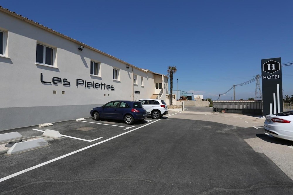 Hôtel Les pielettes, Hôtel au Rove