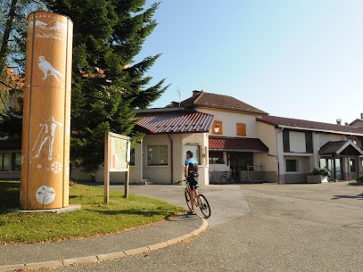 Logis Hôtel Le Relais Nordique, Hôtel à Giron