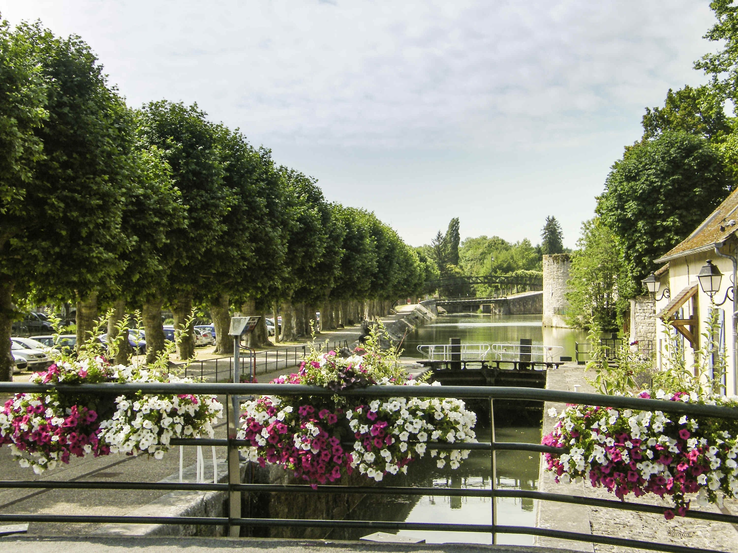 Ibis Styles Montargis Arboria, Hôtel à Pannes