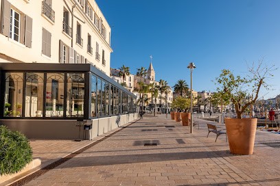 Hôtel Restaurant De La Tour, Hôtel à Sanary-sur-Mer