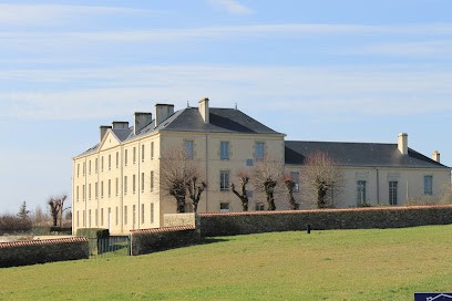Domaine Saint Sauveur, Hôtel à Mouilleron-Saint-Germain