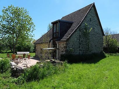 Charmante Maison De Vacances Avec Vue Sur La Vallée- Belvilla By Oyo, Hôtel à Lapeyrouse