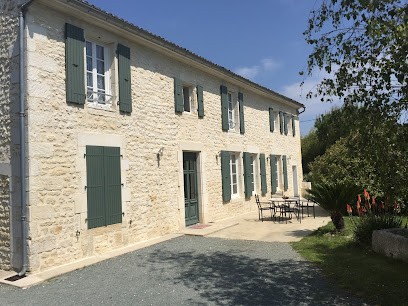 Les Gîtes De La Lézardière, Hôtel au Gua