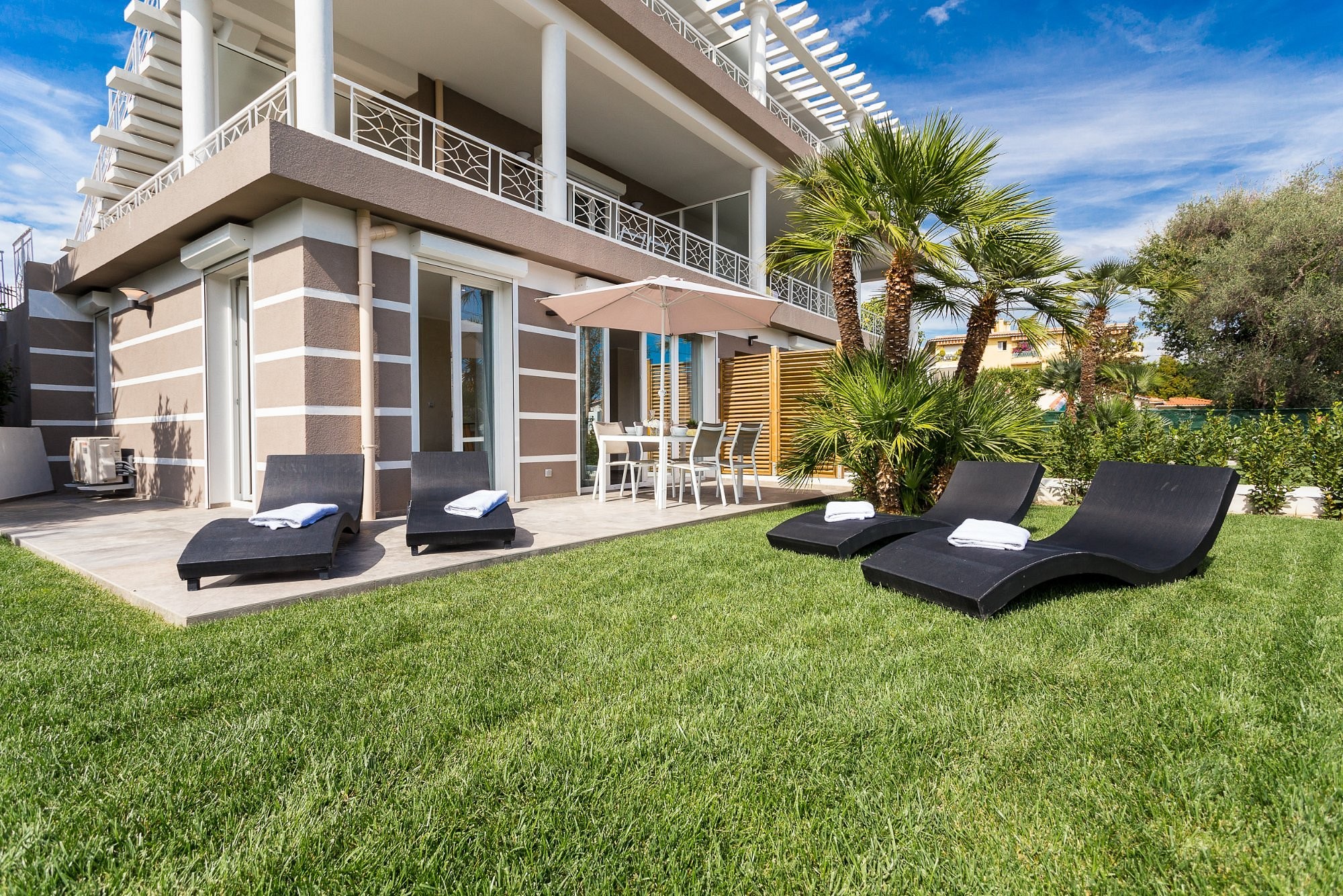 Villa Velvet : Hôtel Villeneuve-Loubet, Résidence Hôtelière à Villeneuve-Loubet