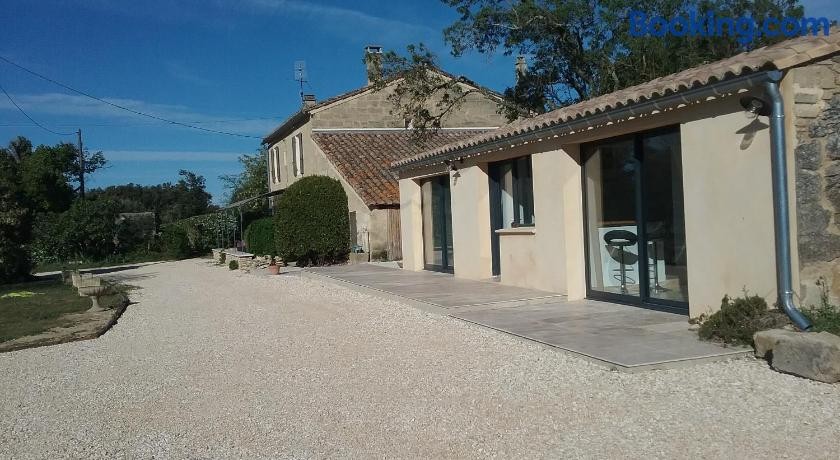 Le Mas Du Berger, Hôtel à Saint-Quentin-la-Poterie