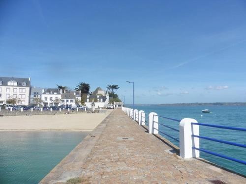 White And Sea Lodge, Hôtel à Locquirec