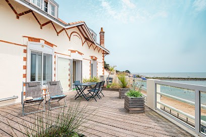 Hotel Restaurant Bar Le Grand Large, Hôtel à La Bernerie-en-Retz