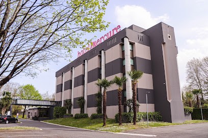 Hôtel Mercure Pau Palais Des Sports, Hôtel à Pau