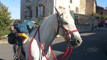 Auberge De La Mère Cadenette-gîte D'étape, Hôtel à Pradelles
