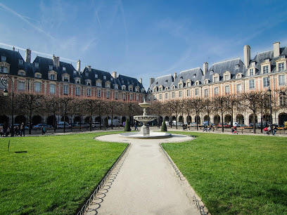 Authentic Apartment - 1Br/4P - Le Marais- Belvilla By Oyo Hôtel à Paris 03