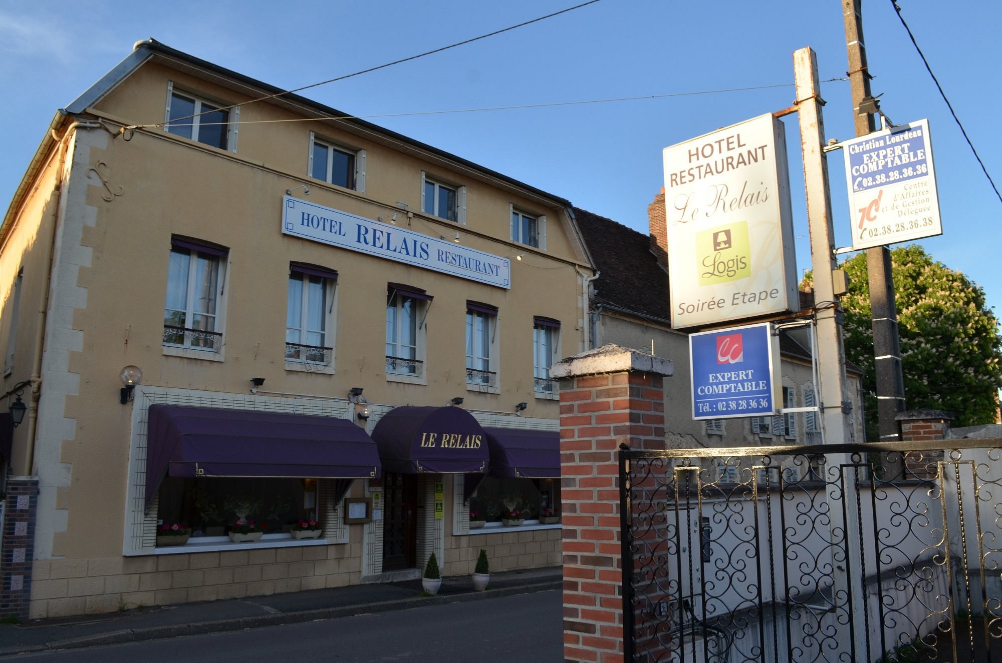 Logis Hôtel Le Relais, Hôtel à Courtenay