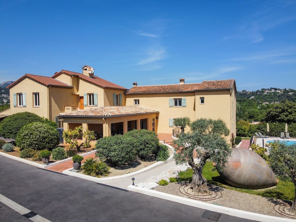 Hotel Marc-Hely, Hôtel à La Colle-sur-Loup