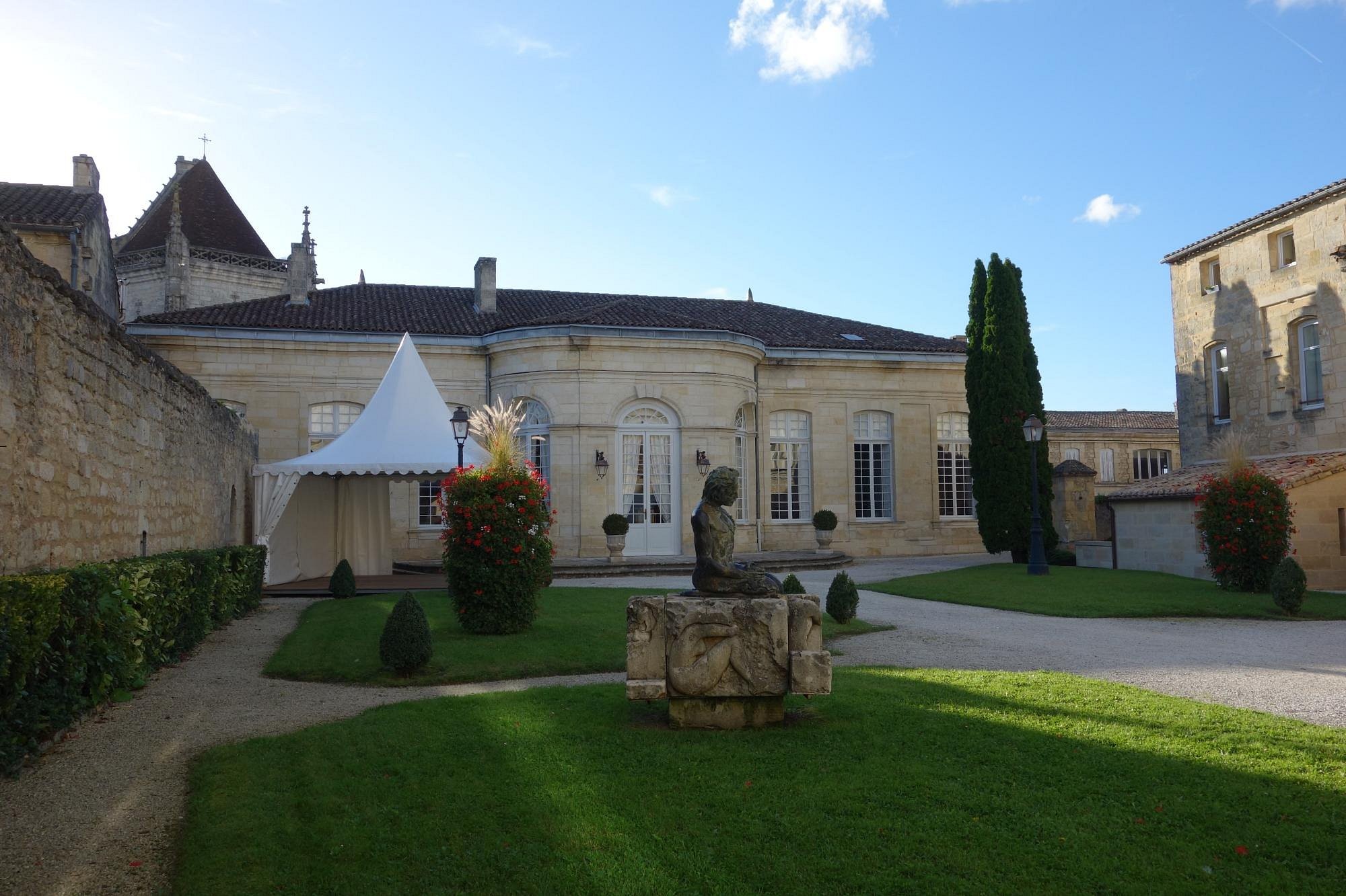 Auberge De La Commanderie, Hôtel à Saint-Émilion